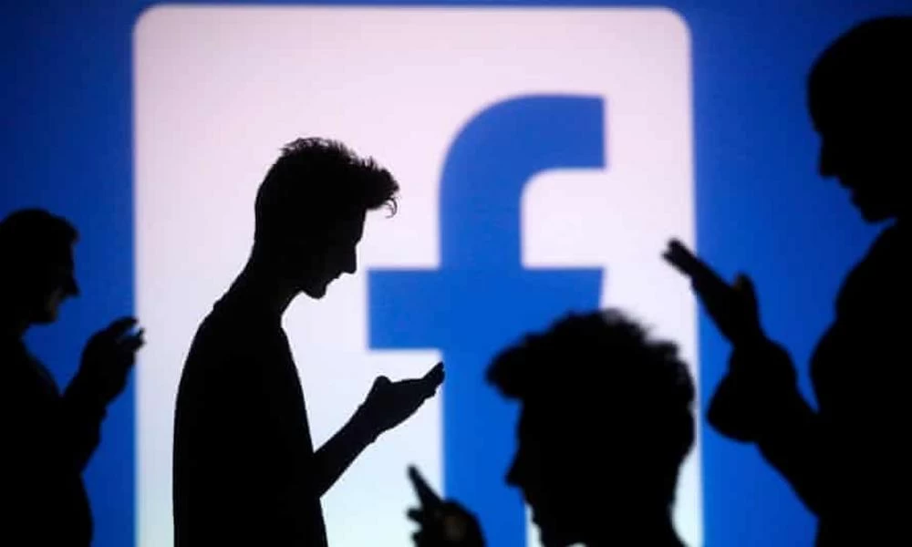 Facebook: Σιγή "ιχθύος" μετά την διαρροή προσωπικών δεδομένων εκατομμυρίων χρηστών